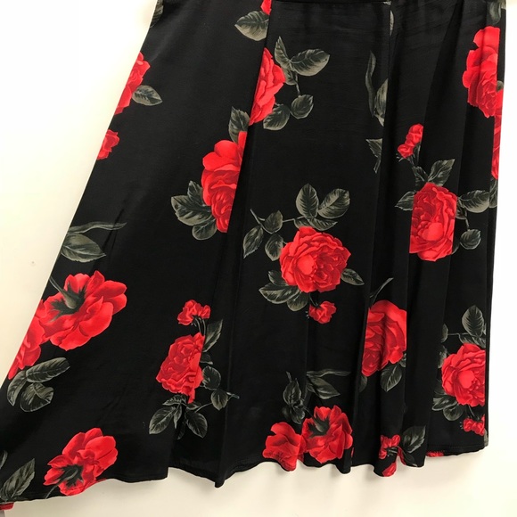 Silk flower skirt - Picture 1 of 1
